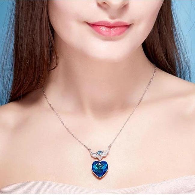 Amazon.com: Dahlia Lucky Love Heart Clover Necklace & Earrings Set with  Crystals from Swarovski, Blue: Earring And Pendant Necklace Sets: Clothing,  Shoes & Jewelry